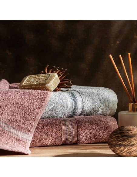 RĘCZNIK TRIS (05) 70 X 140 CM PUDROWY