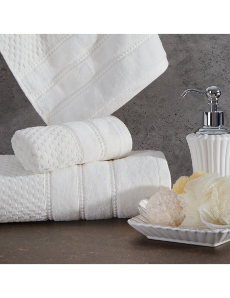 RĘCZNIK ADORE (10) 30 X 50 CM CZERWONY