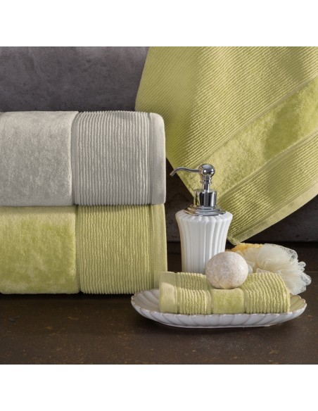 RĘCZNIK EMMA (07) 50 X 90 CM MIODOWY