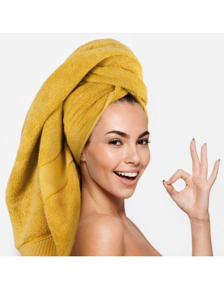 RĘCZNIK LIANA (08) 50 X 90 CM CIEMNOBRĄZOWY