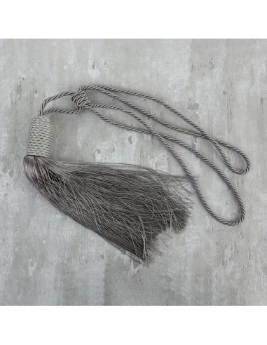SZNUR DEKORACYJNY LARA 70 X 33 CM SZARY