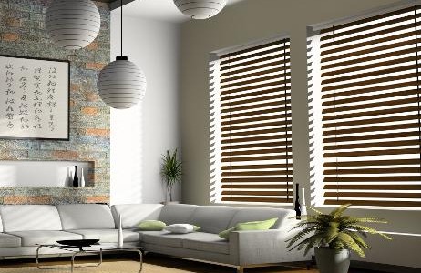 10 sposobów na to, jak ożywić szary salon